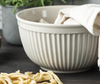 🖤 Black Friday na Kulinárii je tu! Styl, kvalita a dánský design od IB Laursen teď se slevami! 🇩🇰✨ Tahle mísa možná vypadá...