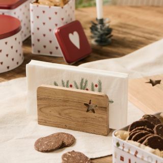 🕯️✨ Vánoce se blíží — a s nimi ta nejhezčí atmosféra roku. Když se stůl rozzáří světlem svíček, v plechových dózách od IB...